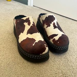 MIISTA Kristi Cow Print Platform Mules